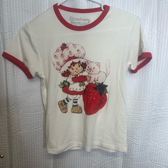Strawberry Shortcake Tops - Strawberry Shortcake Graphic Crop Top - Cream and Red